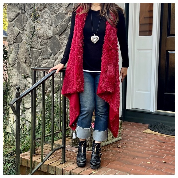 #27 Absolutely Gorgeous Faux Fur Open Draped Jacket/Vest - Picture 3 of 7